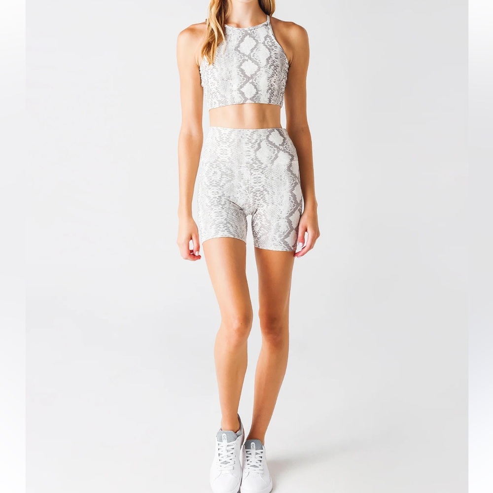 NWT beach riot two piece workout set in snake print
